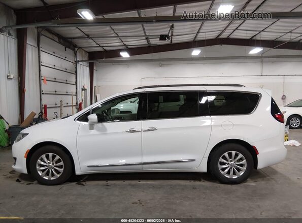 2C4RC1EG0JR154774 2018 CHRYSLER PACIFICA White 