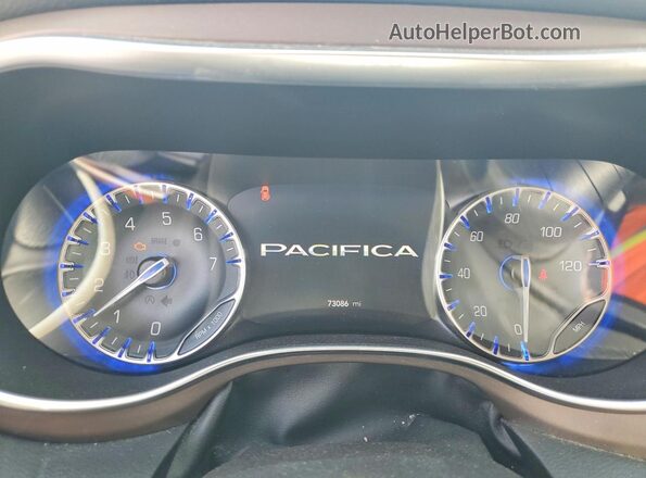 2C4RC1EG0JR293139 2018 CHRYSLER PACIFICA Синий Вид щитка приборов