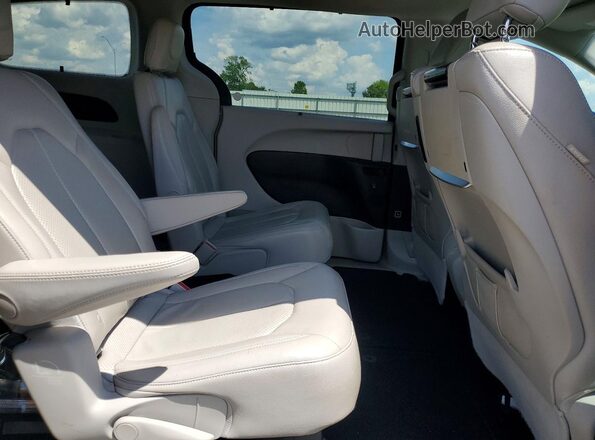 2C4RC1EG0JR293139 2018 CHRYSLER PACIFICA Синий Вид задней части салона