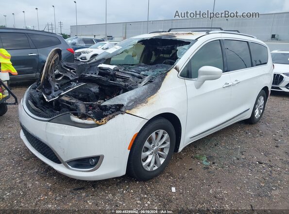 2C4RC1EG0JR315642 2018 CHRYSLER PACIFICA White Przód lewy