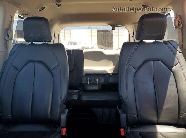 2C4RC1EG1JR294512 2018 CHRYSLER PACIFICA Charcoal უკანა სავარძლების ხედი