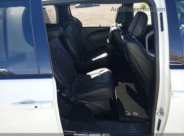 2C4RC1EG1KR575940 2019 CHRYSLER PACIFICA Белый Вид наклейки с VIN-кодом