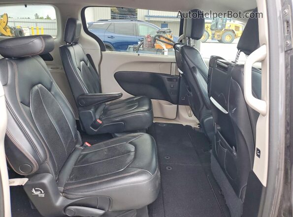 2C4RC1EG2HR584932 2017 CHRYSLER PACIFICA Серый Вид задней части салона