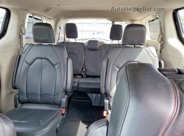2C4RC1EG2HR688837 2017 CHRYSLER PACIFICA Черный 