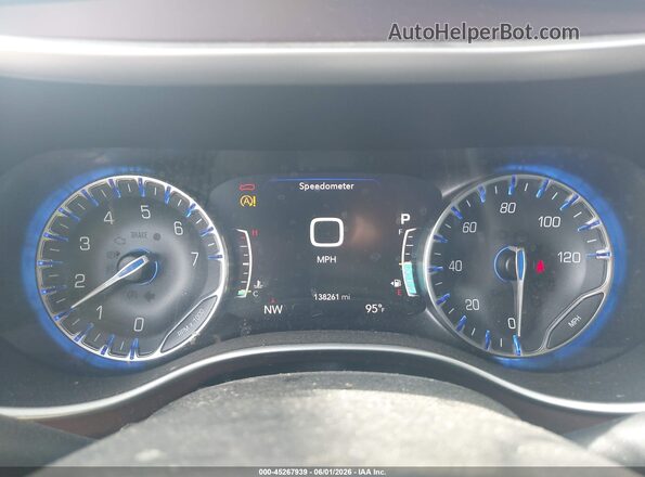 2C4RC1EG2LR133041 2020 CHRYSLER PACIFICA Maroon უკანა სავარძლების ხედი