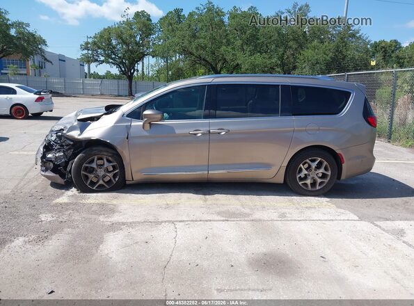2C4RC1EG3HR565046 2017 CHRYSLER PACIFICA Gold Rear interior view