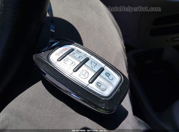 2C4RC1EG5HR763367 2017 CHRYSLER PACIFICA Blue Вид панелі приладів
