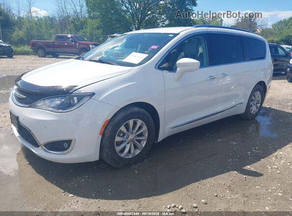 2C4RC1EG5JR338611 2018 CHRYSLER PACIFICA White Vista tres cuartos delantera izquierda