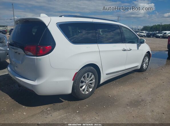 2C4RC1EG5JR338611 2018 CHRYSLER PACIFICA White Trasero derecho