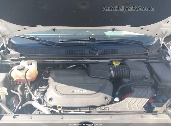 2C4RC1EG5JR338611 2018 CHRYSLER PACIFICA White Vista trasera