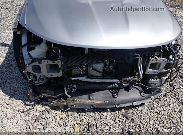 2C4RC1EG6HR756797 2017 CHRYSLER PACIFICA Silver Widok z przodu