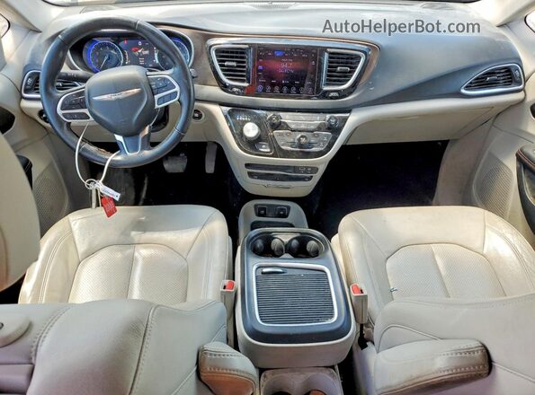 2C4RC1EG6HR763930 2017 CHRYSLER PACIFICA Red Vista del salpicadero