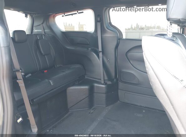 2C4RC1EG6JR330503 2018 CHRYSLER PACIFICA Gray VIN կոդի պիտակի տեսք