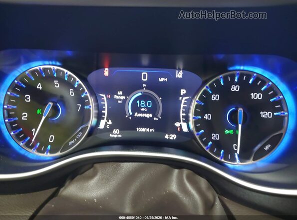 2C4RC1EG8LR166545 2020 CHRYSLER PACIFICA Gray Widok tylnych siedzeń