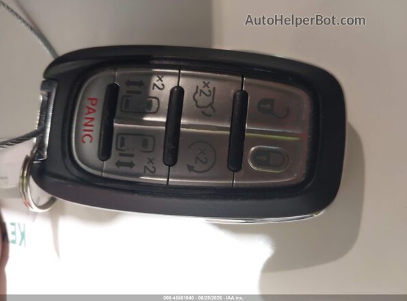2C4RC1EG8LR166545 2020 CHRYSLER PACIFICA Gray Widok deski rozdzielczej