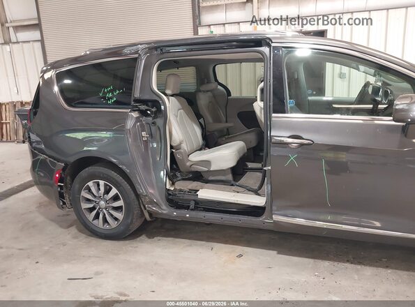 2C4RC1EG8LR166545 2020 CHRYSLER PACIFICA Gray Widok z przodu