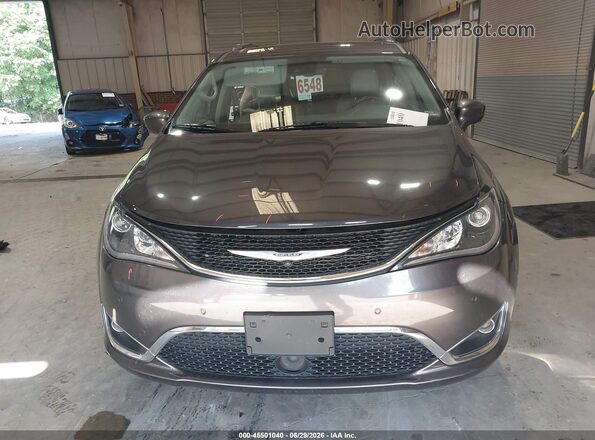 2C4RC1EG8LR166545 2020 CHRYSLER PACIFICA Gray Widok wnętrza z tyłu
