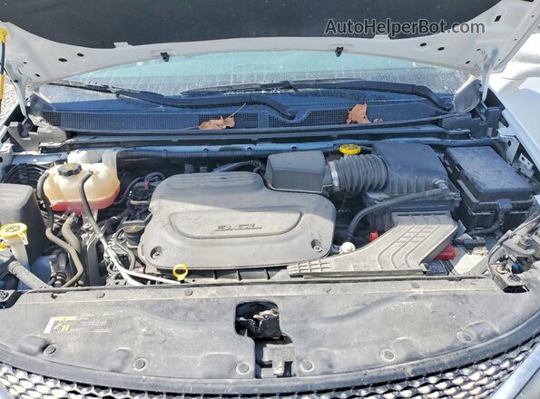 2C4RC1EG8LR210558 2020 CHRYSLER PACIFICA White ძრავის განყოფილების ხედი