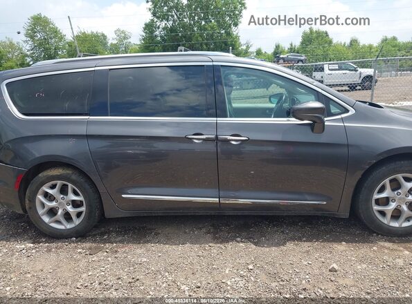 2C4RC1EG9HR591375 2017 CHRYSLER PACIFICA Gray 