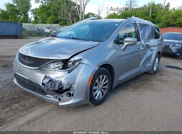 2C4RC1EG9HR851385 2017 CHRYSLER PACIFICA Silver Przód lewy
