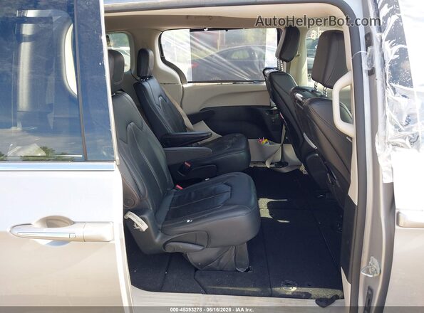 2C4RC1EG9HR851385 2017 CHRYSLER PACIFICA Silver Widok naklejki z numerem VIN
