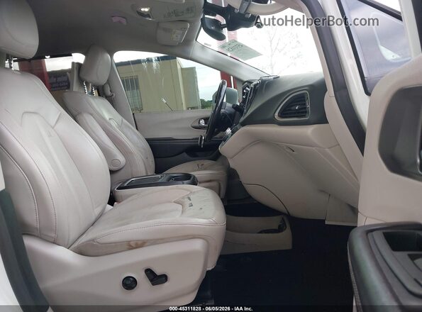 2C4RC1EG9LR184374 2020 CHRYSLER PACIFICA White Вид салону спереду