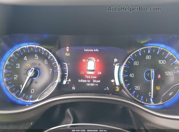 2C4RC1EG9LR184374 2020 CHRYSLER PACIFICA White Вид задніх сидінь
