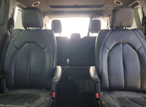 2C4RC1EGXJR321822 2018 CHRYSLER PACIFICA Blue Widok tylnych siedzeń