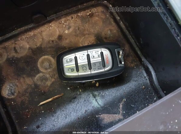 2C4RC1EGXLR230603 2020 CHRYSLER PACIFICA Белый Вид панели приборов