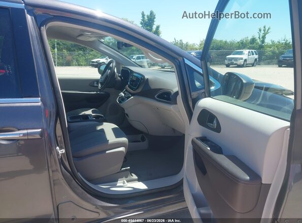 2C4RC1FG1LR248311 2020 CHRYSLER PACIFICA Серый Вид салона спереди