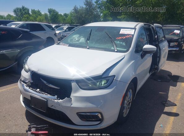 2C4RC1FG1PR500676 2023 CHRYSLER PACIFICA White Front left
