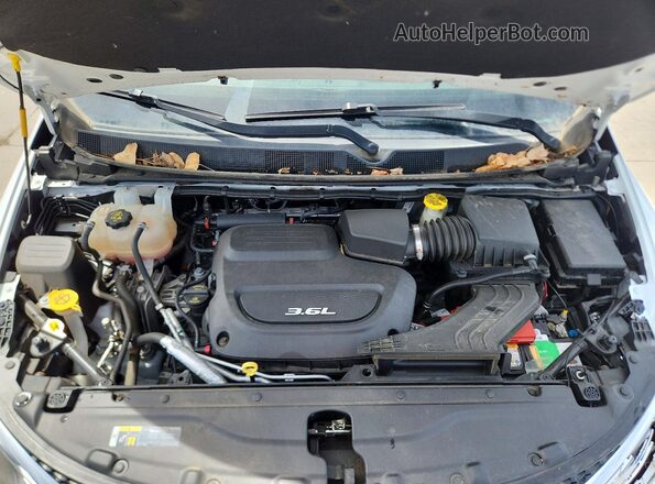 2C4RC1FG2JR157111 2018 CHRYSLER PACIFICA White Вид підкапотного простору