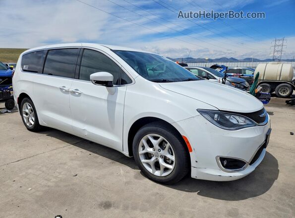 2C4RC1FG2JR157111 2018 CHRYSLER PACIFICA White Передня права чверть
