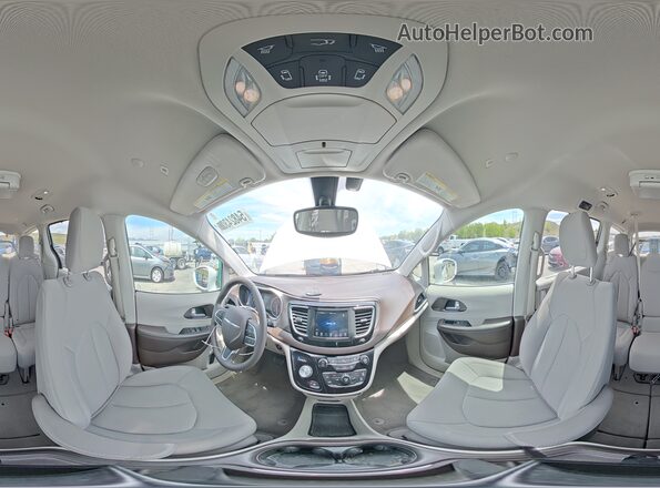 2C4RC1FG2JR157111 2018 CHRYSLER PACIFICA White Панорамний вид салону 360°