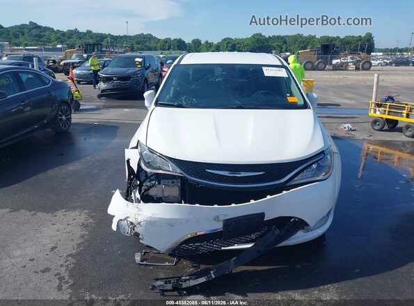 2C4RC1FG4JR125759 2018 CHRYSLER PACIFICA Белый Вид щитка приборов