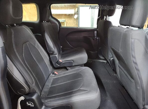 2C4RC1FG4KR531851 2019 CHRYSLER PACIFICA Черный Вид задней части салона