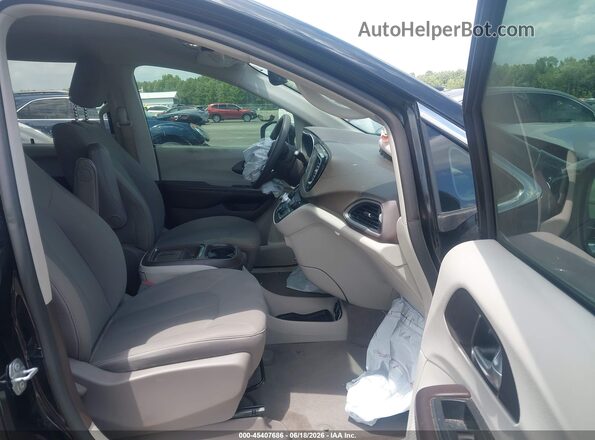 2C4RC1FG4LR143360 2020 CHRYSLER PACIFICA Black Front interior view