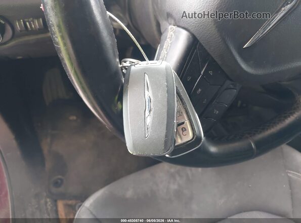 2C4RC1FG5JR193911 2018 CHRYSLER PACIFICA Красный Вид панели приборов