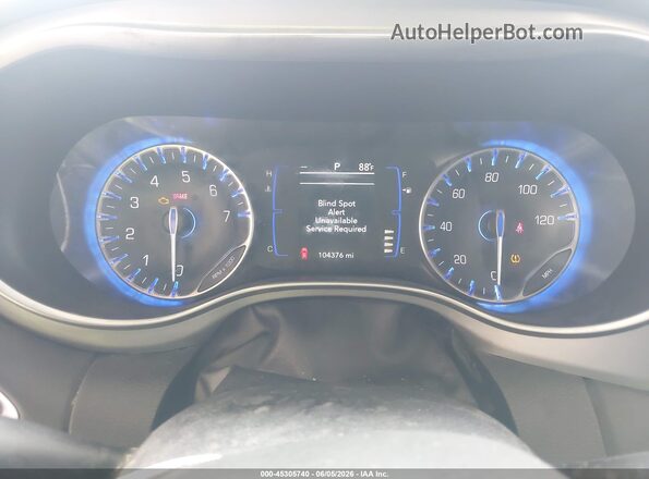 2C4RC1FG5JR193911 2018 CHRYSLER PACIFICA Красный 