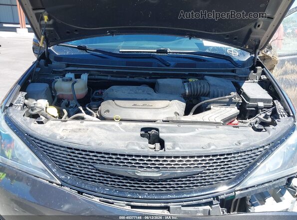 2C4RC1FG5LR100422 2020 CHRYSLER PACIFICA Gray Rear view