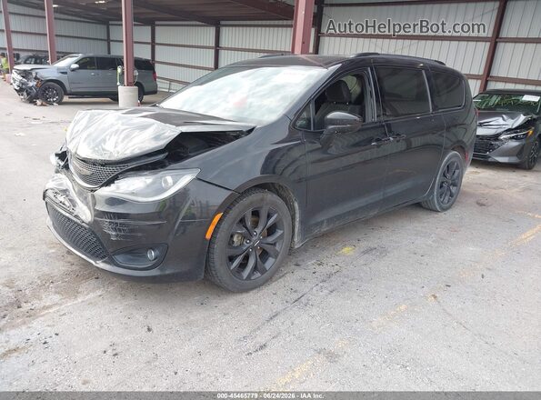2C4RC1FG6JR235101 2018 CHRYSLER PACIFICA Black Front left