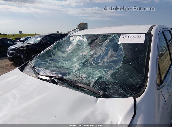 2C4RC1FG7JR125755 2018 CHRYSLER PACIFICA White Front view