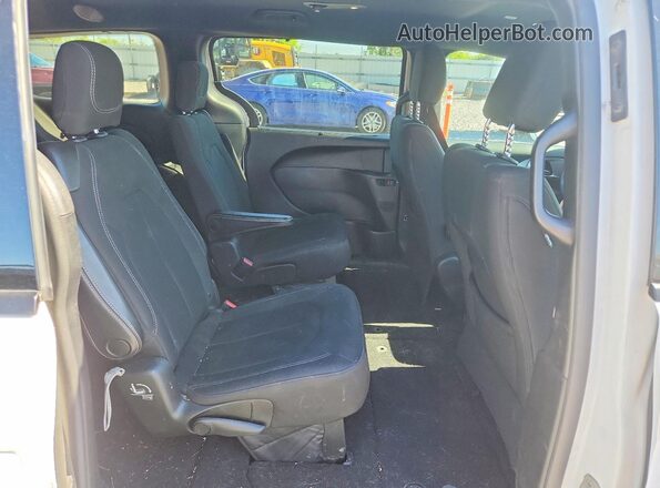 2C4RC1FG7JR365727 2018 CHRYSLER PACIFICA White 