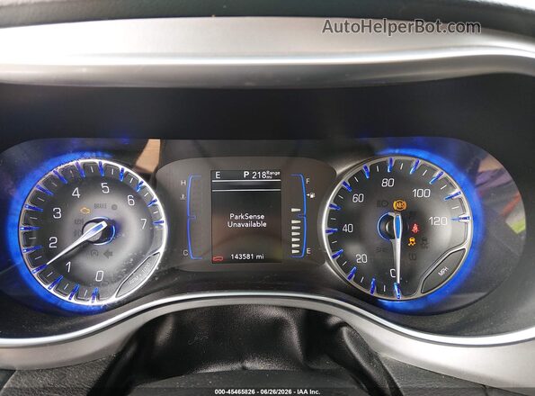 2C4RC1FG7KR609250 2019 CHRYSLER PACIFICA Gray Widok tylnych siedzeń