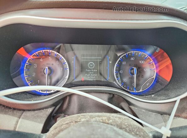 2C4RC1FG9KR576882 2019 CHRYSLER PACIFICA White Սարքավորումների վահանակի տեսք