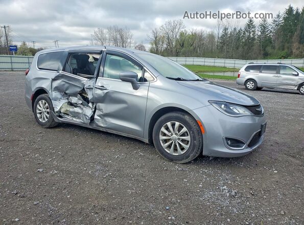 2C4RC1FG9KR705235 2019 CHRYSLER PACIFICA Silver Front right
