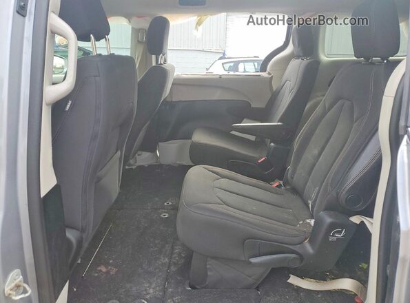 2C4RC1FG9KR705235 2019 CHRYSLER PACIFICA Silver Rear interior view