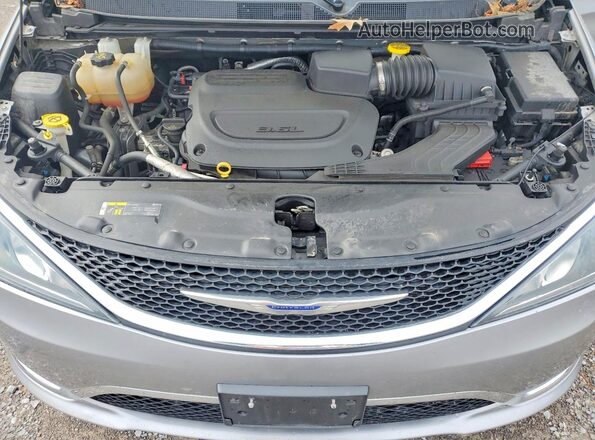 2C4RC1FG9KR705235 2019 CHRYSLER PACIFICA Silver Engine compartment view