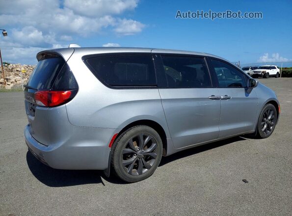 2C4RC1FGXKR567348 2019 CHRYSLER PACIFICA Silver Задня права чверть