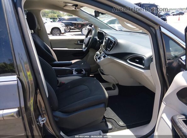2C4RC1FGXLR102067 2020 CHRYSLER PACIFICA Gray Vista interior delantera